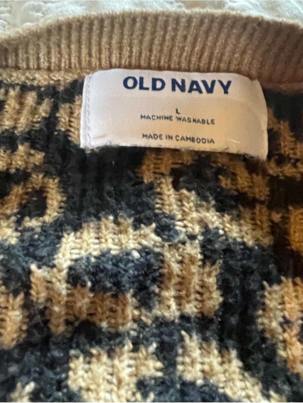 Old Navy Leopard Print Button-Front Cardigan - Tan & Black - Picture 3 of 3
